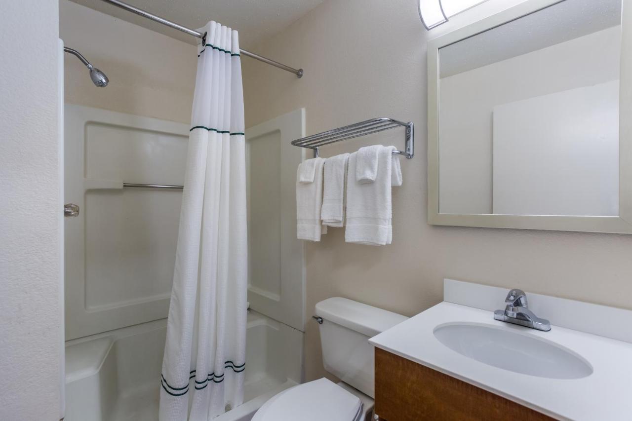 Hometowne Studios By Red Roof Nashville - Airport/Briley Pkwy Luaran gambar
