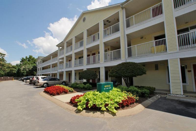 Hometowne Studios By Red Roof Nashville - Airport/Briley Pkwy Luaran gambar