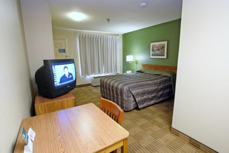 Hometowne Studios By Red Roof Nashville - Airport/Briley Pkwy Luaran gambar