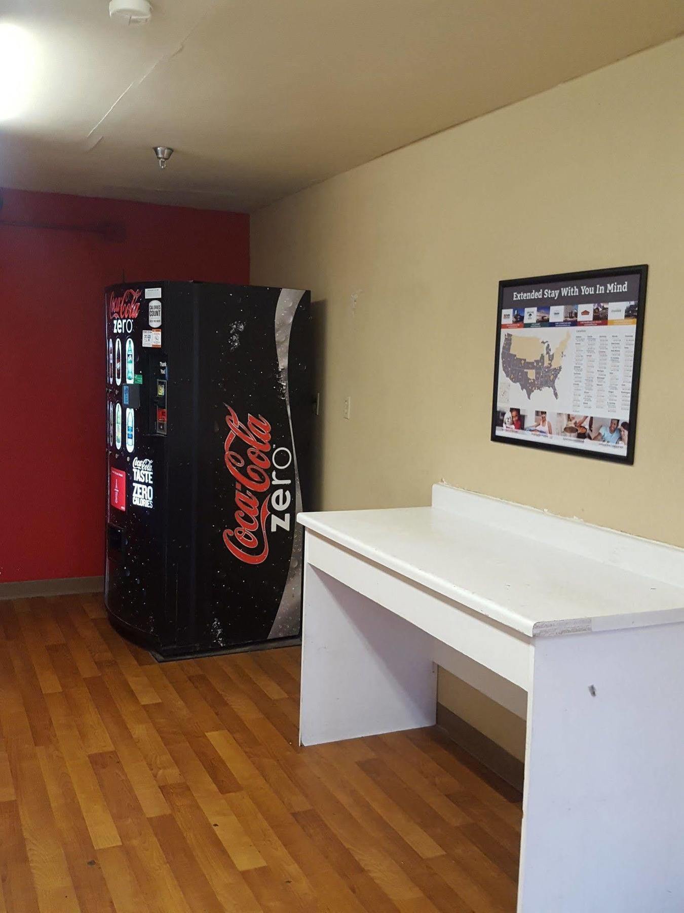 Hometowne Studios By Red Roof Nashville - Airport/Briley Pkwy Luaran gambar